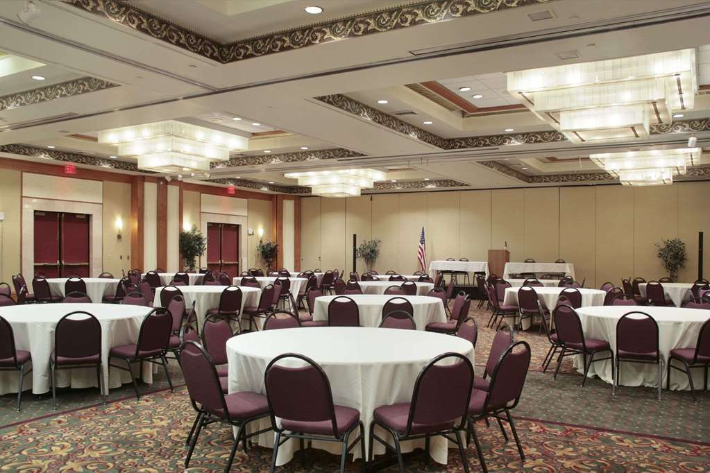 Ramada By Wyndham Fishkill Hotel Instalações foto
